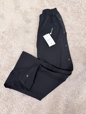 NWT-BuffBunny Snap Side Pants, XS